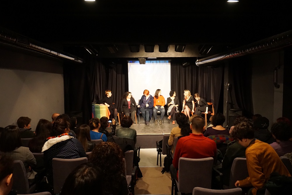 “Biz mutsuz değildik, o sebeple kendi öykülerimizi yazalım istedik” Kaos GL - LGBTİ+ Haber Portalı